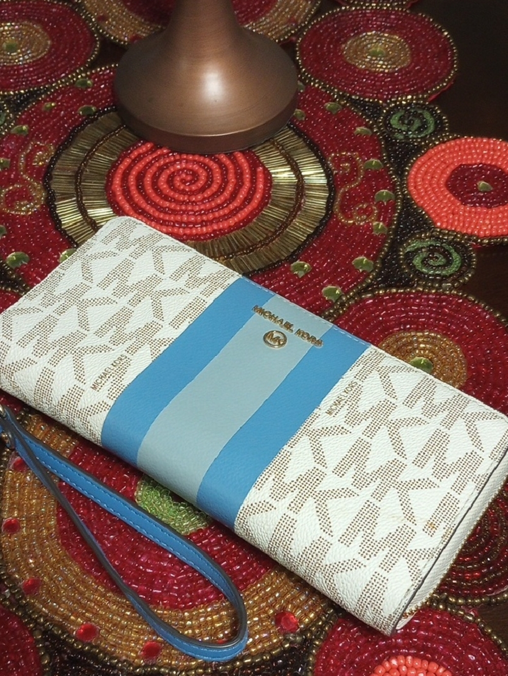 Michael Kors Wristlet Vanilla/Blue - Picture 14 of 17